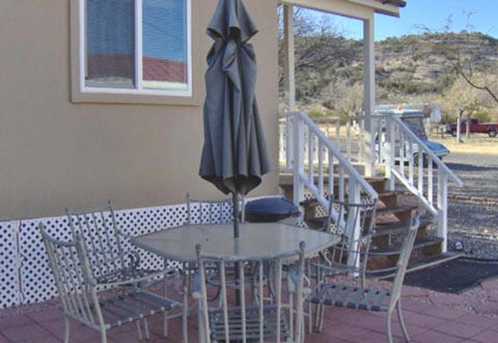 קוטונווד Verde Valley Studio Park Model Cabin 15 מראה חיצוני תמונה