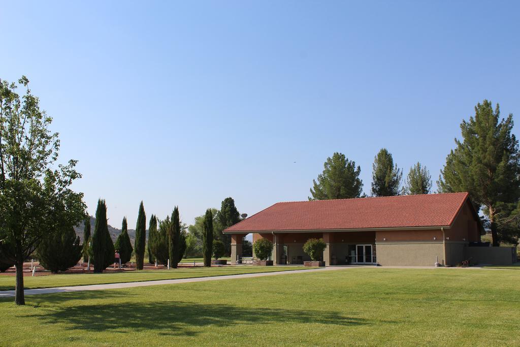 קוטונווד Verde Valley Studio Park Model Cabin 15 מראה חיצוני תמונה